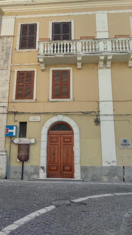 Piccolo Paradiso Suite In Pieno Centro Castel Di Sangro Eksteriør bilde